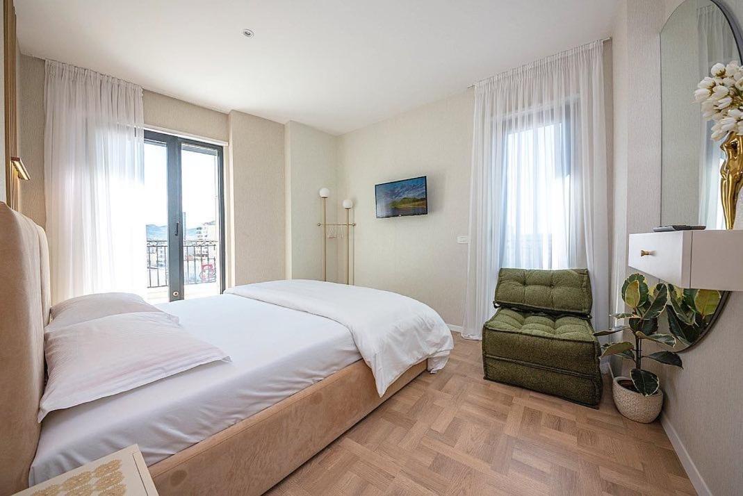 Green Terrace Square View Tirana Exterior photo